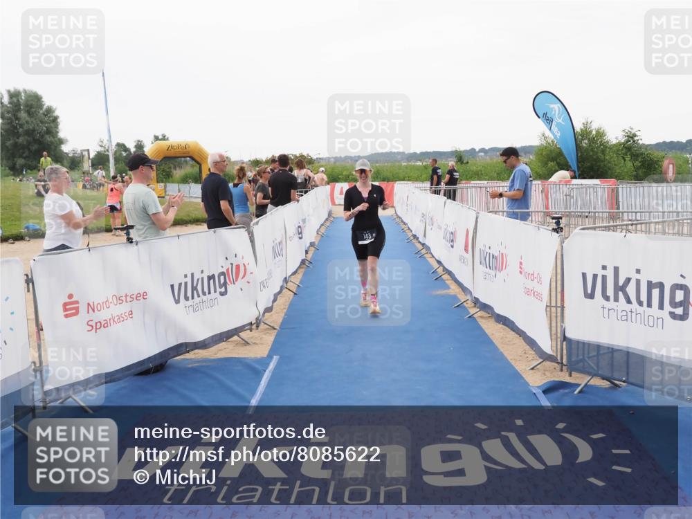 22.06.2025 - Viking Triathlon MichiJ http://msf.ph/oto/8085622 22.06.2025 16:21:28 Ziel 143 meine-sportfotos.de