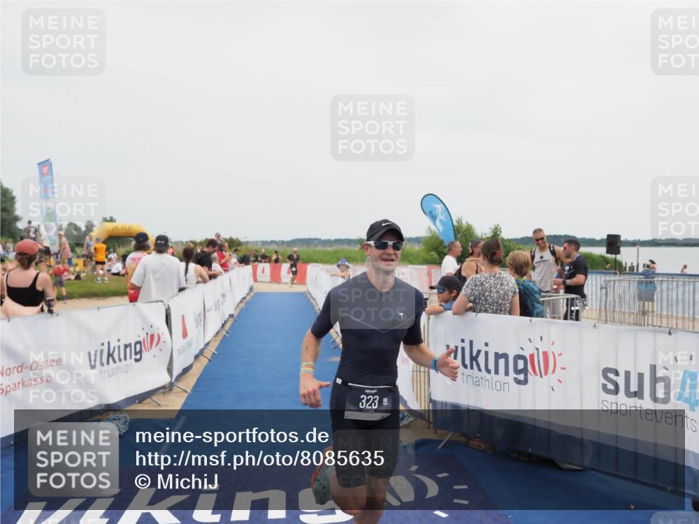 22.06.2025 - Viking Triathlon MichiJ http://msf.ph/oto/8085635 22.06.2025 14:45:40 Ziel 323 meine-sportfotos.de