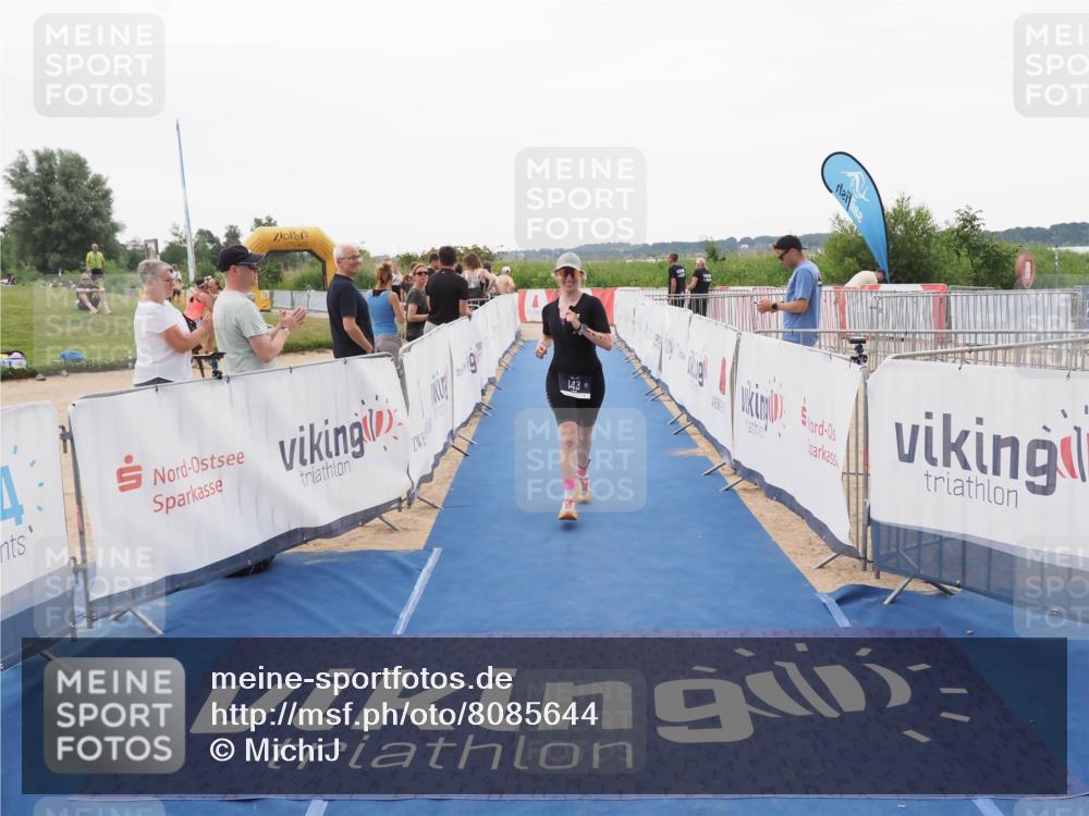 22.06.2025 - Viking Triathlon MichiJ http://msf.ph/oto/8085644 22.06.2025 16:21:29 Ziel 143 meine-sportfotos.de