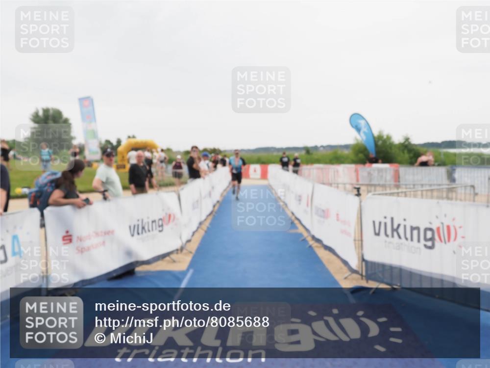 22.06.2025 - Viking Triathlon MichiJ http://msf.ph/oto/8085688 22.06.2025 16:13:33 Ziel 130, 467 meine-sportfotos.de