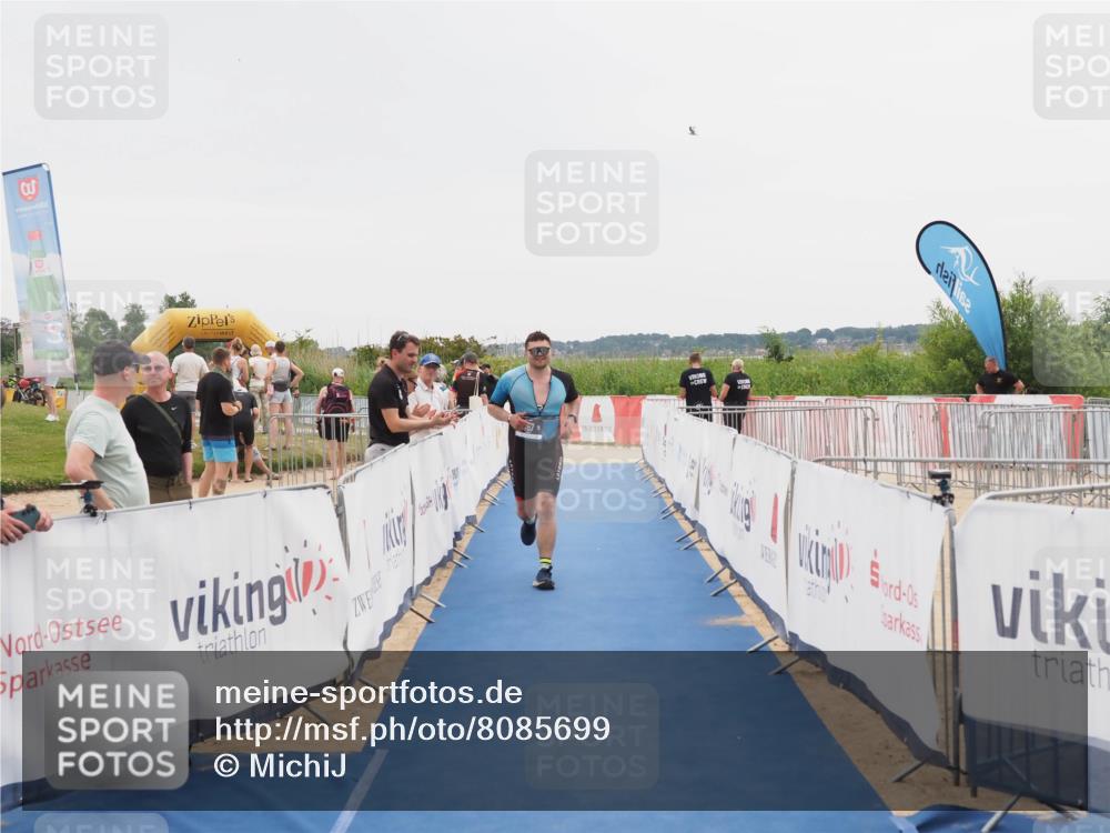 22.06.2025 - Viking Triathlon MichiJ http://msf.ph/oto/8085699 22.06.2025 16:13:34 Ziel 130, 467 meine-sportfotos.de