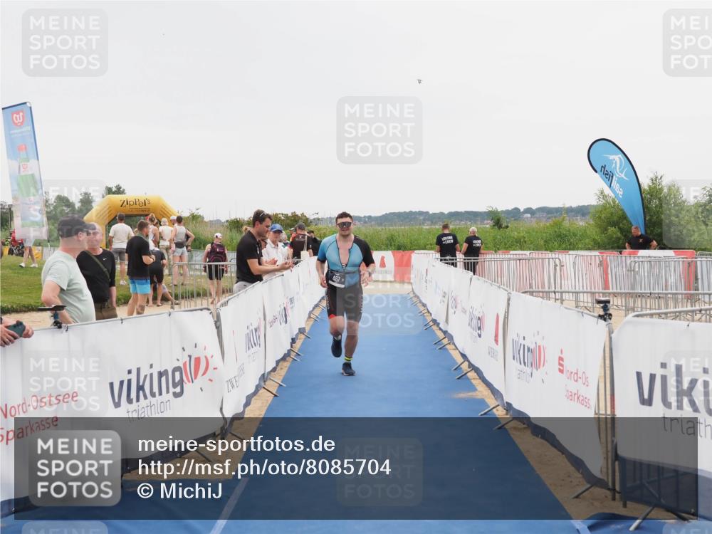 22.06.2025 - Viking Triathlon MichiJ http://msf.ph/oto/8085704 22.06.2025 16:13:34 Ziel 130, 467 meine-sportfotos.de
