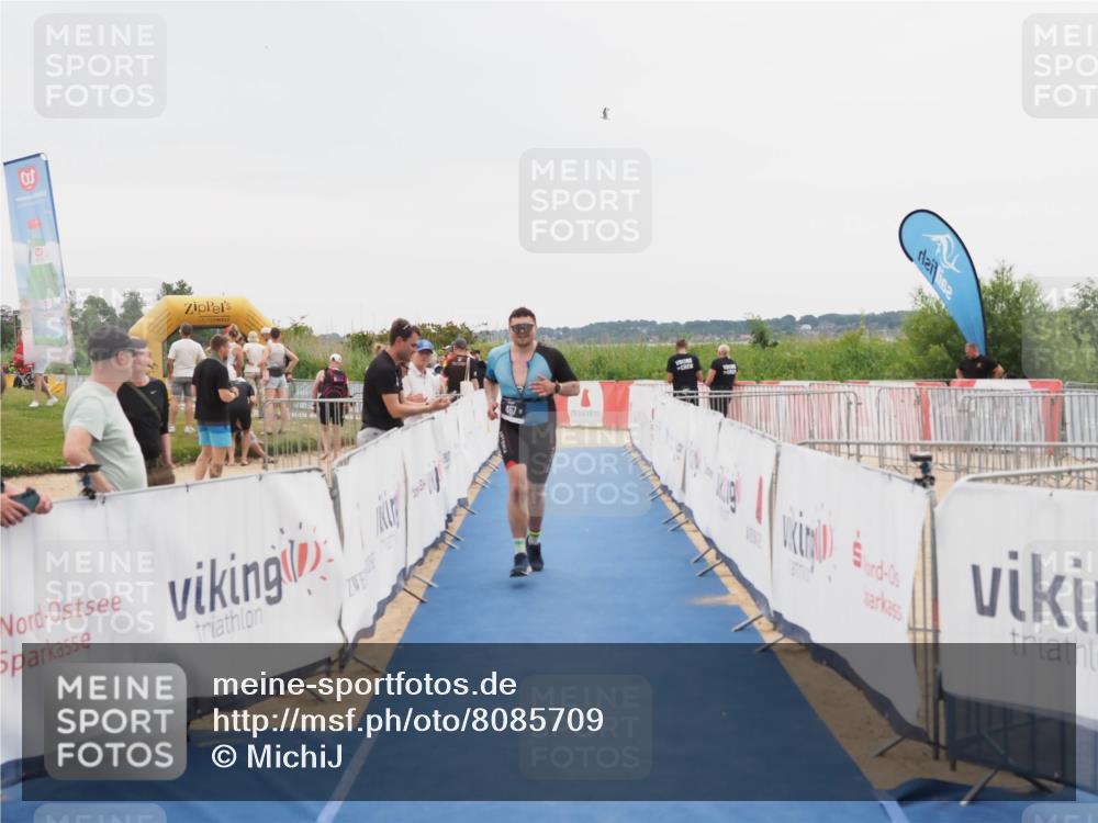22.06.2025 - Viking Triathlon MichiJ http://msf.ph/oto/8085709 22.06.2025 16:13:34 Ziel 130, 467 meine-sportfotos.de
