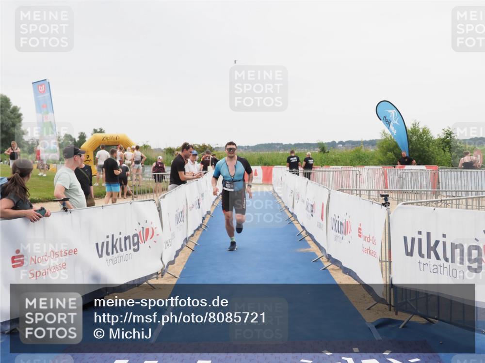 22.06.2025 - Viking Triathlon MichiJ http://msf.ph/oto/8085721 22.06.2025 16:13:35 Ziel 467 meine-sportfotos.de