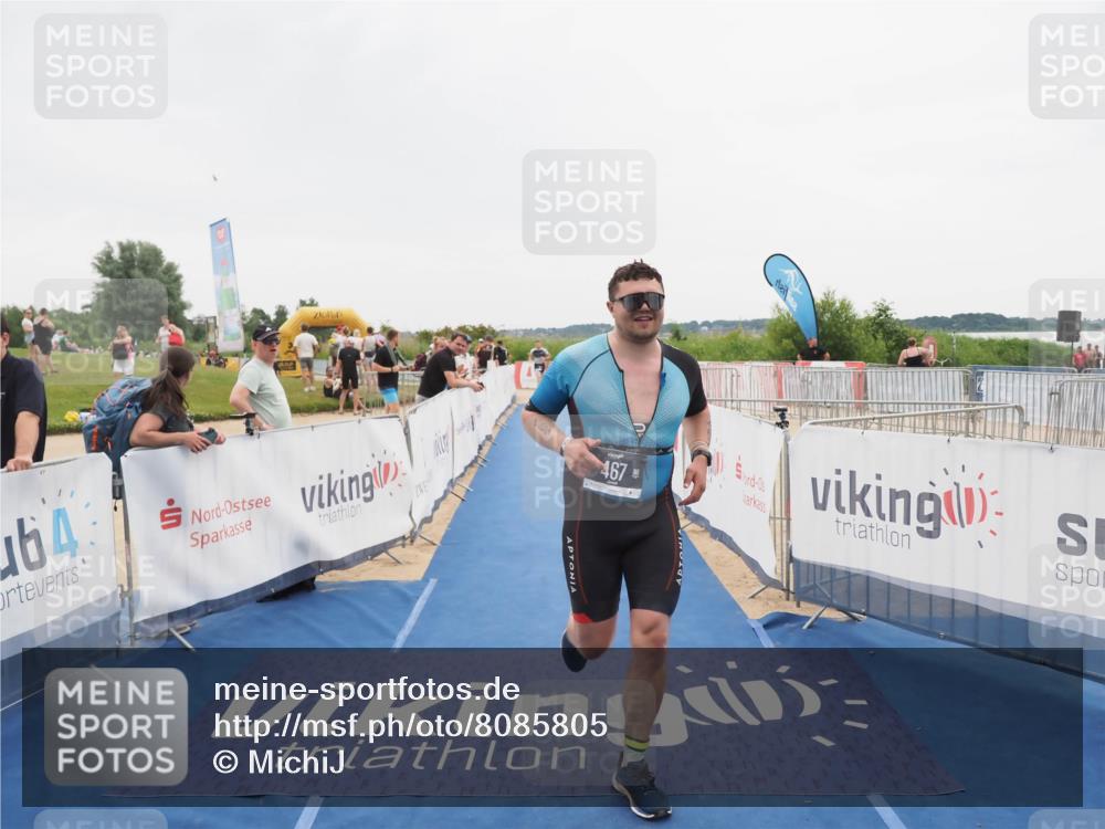 22.06.2025 - Viking Triathlon MichiJ http://msf.ph/oto/8085805 22.06.2025 16:13:37 Ziel 76, 467 meine-sportfotos.de