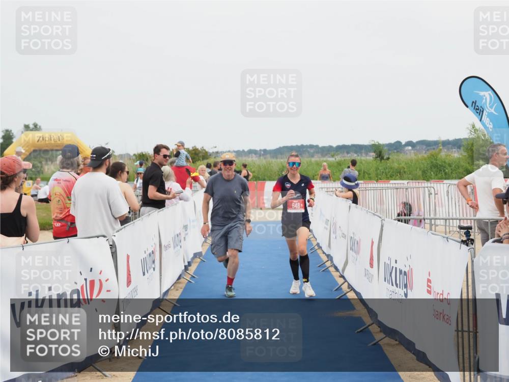 22.06.2025 - Viking Triathlon MichiJ http://msf.ph/oto/8085812 22.06.2025 14:46:22 Ziel 648 meine-sportfotos.de
