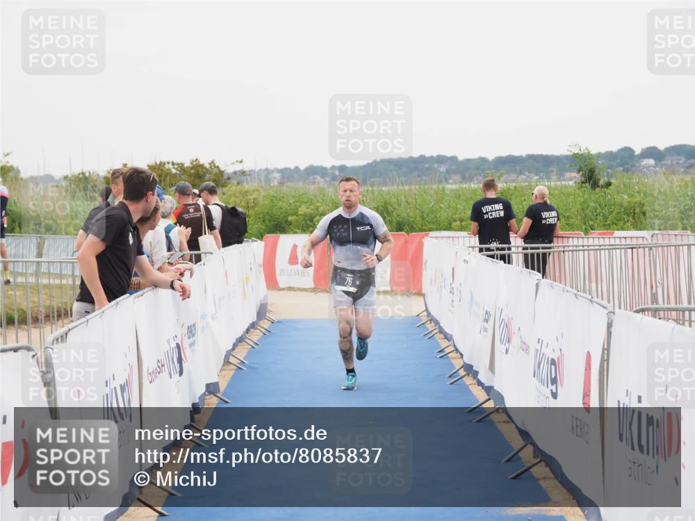 22.06.2025 - Viking Triathlon MichiJ http://msf.ph/oto/8085837 22.06.2025 16:13:40 Ziel 76, 467 meine-sportfotos.de