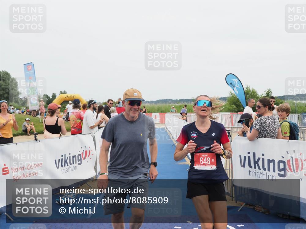 22.06.2025 - Viking Triathlon MichiJ http://msf.ph/oto/8085909 22.06.2025 14:46:24 Ziel 648 meine-sportfotos.de