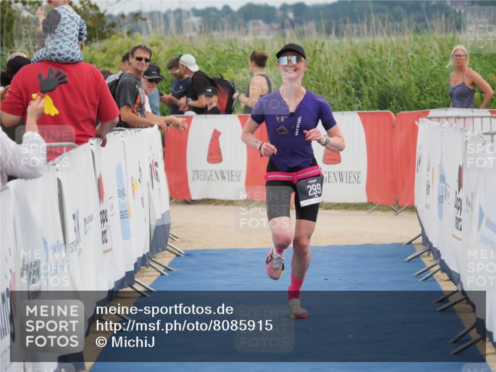22.06.2025 - Viking Triathlon MichiJ http://msf.ph/oto/8085915 22.06.2025 14:47:01 Ziel 299 meine-sportfotos.de