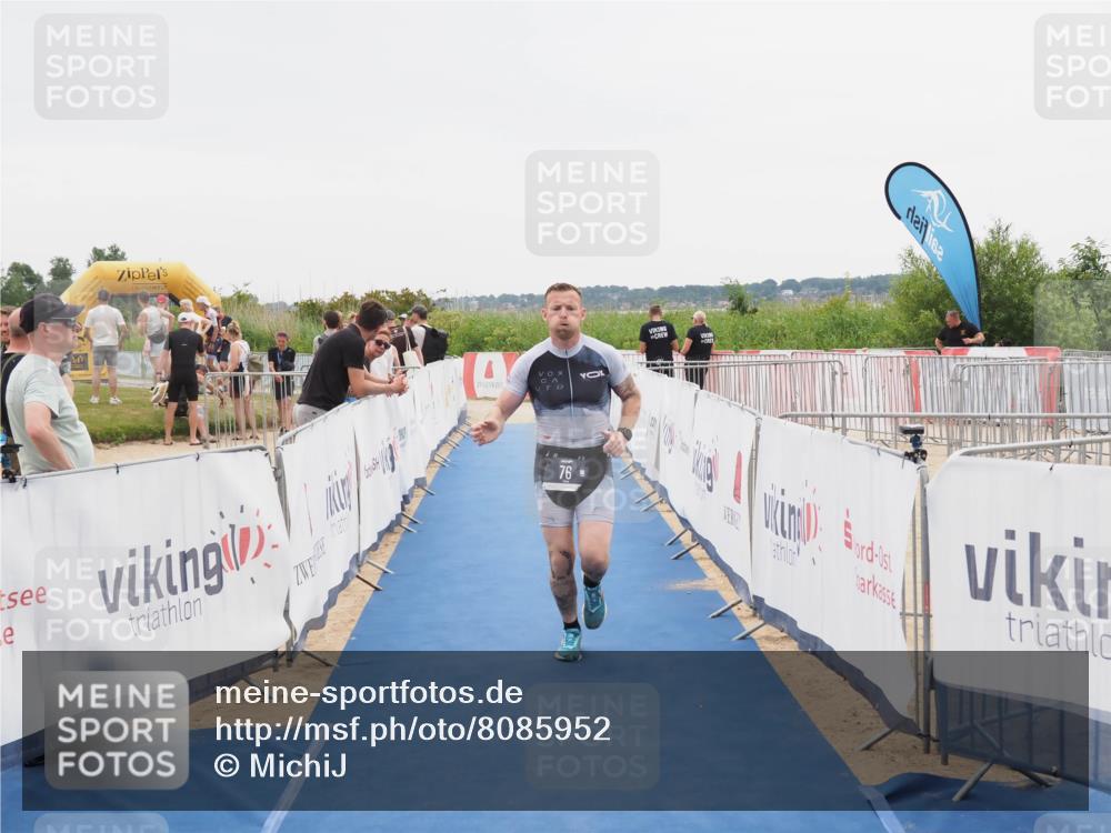 22.06.2025 - Viking Triathlon MichiJ http://msf.ph/oto/8085952 22.06.2025 16:13:43 Ziel 76 meine-sportfotos.de
