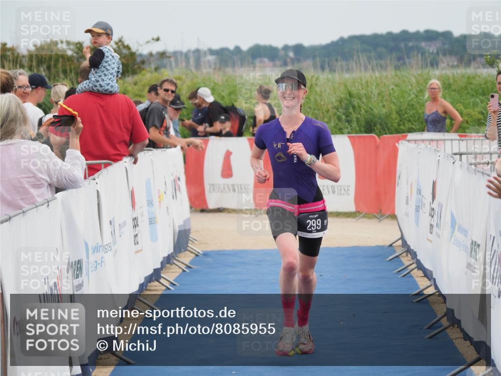 22.06.2025 - Viking Triathlon MichiJ http://msf.ph/oto/8085955 22.06.2025 14:47:02 Ziel 299 meine-sportfotos.de