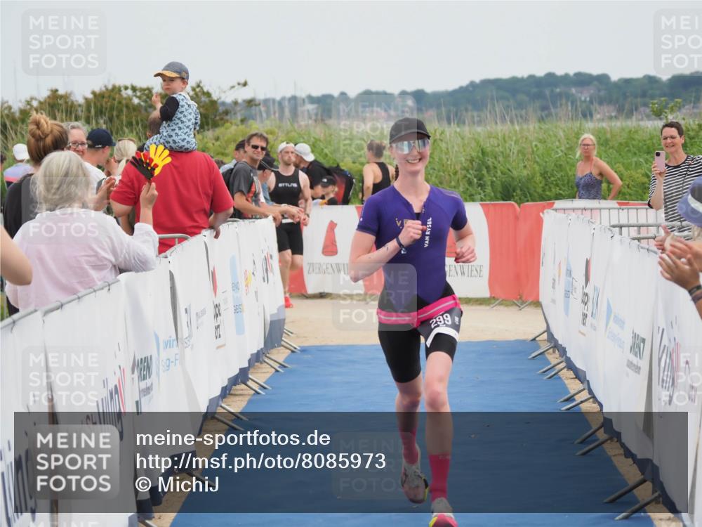 22.06.2025 - Viking Triathlon MichiJ http://msf.ph/oto/8085973 22.06.2025 14:47:02 Ziel 299 meine-sportfotos.de