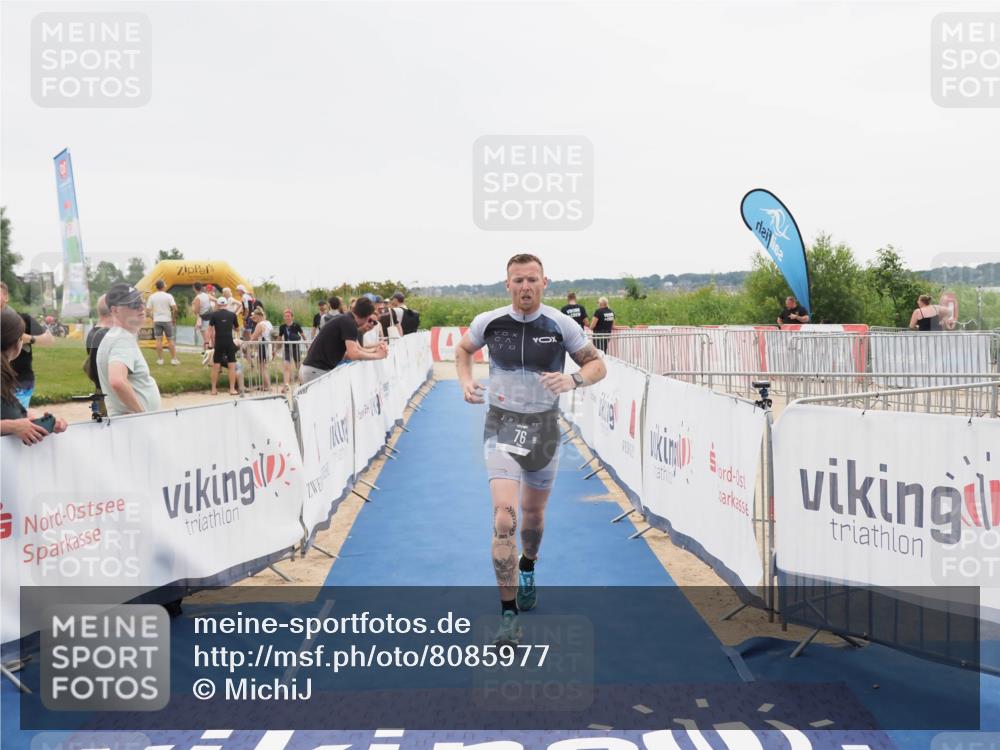 22.06.2025 - Viking Triathlon MichiJ http://msf.ph/oto/8085977 22.06.2025 16:13:43 Ziel 76 meine-sportfotos.de