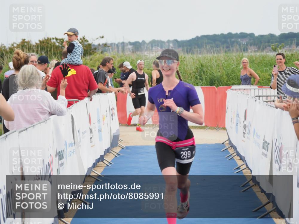 22.06.2025 - Viking Triathlon MichiJ http://msf.ph/oto/8085991 22.06.2025 14:47:02 Ziel 299 meine-sportfotos.de