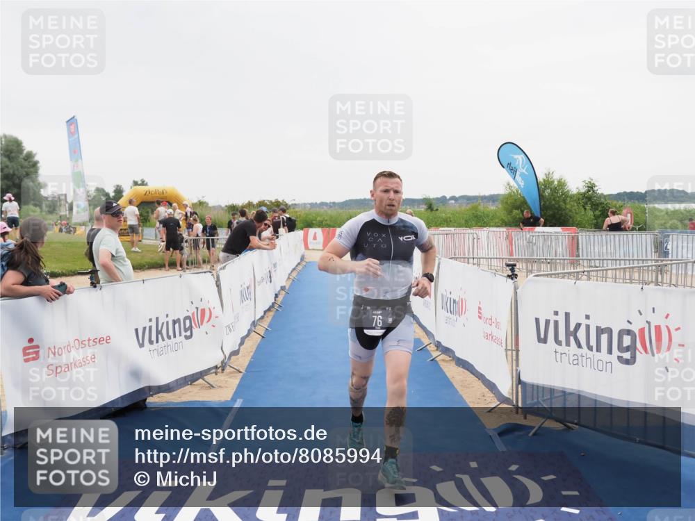 22.06.2025 - Viking Triathlon MichiJ http://msf.ph/oto/8085994 22.06.2025 16:13:43 Ziel 76 meine-sportfotos.de