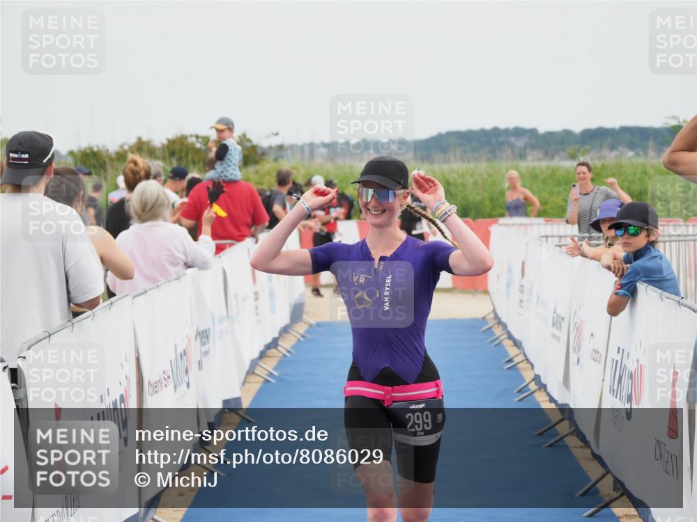 22.06.2025 - Viking Triathlon MichiJ http://msf.ph/oto/8086029 22.06.2025 14:47:03 Ziel 299 meine-sportfotos.de