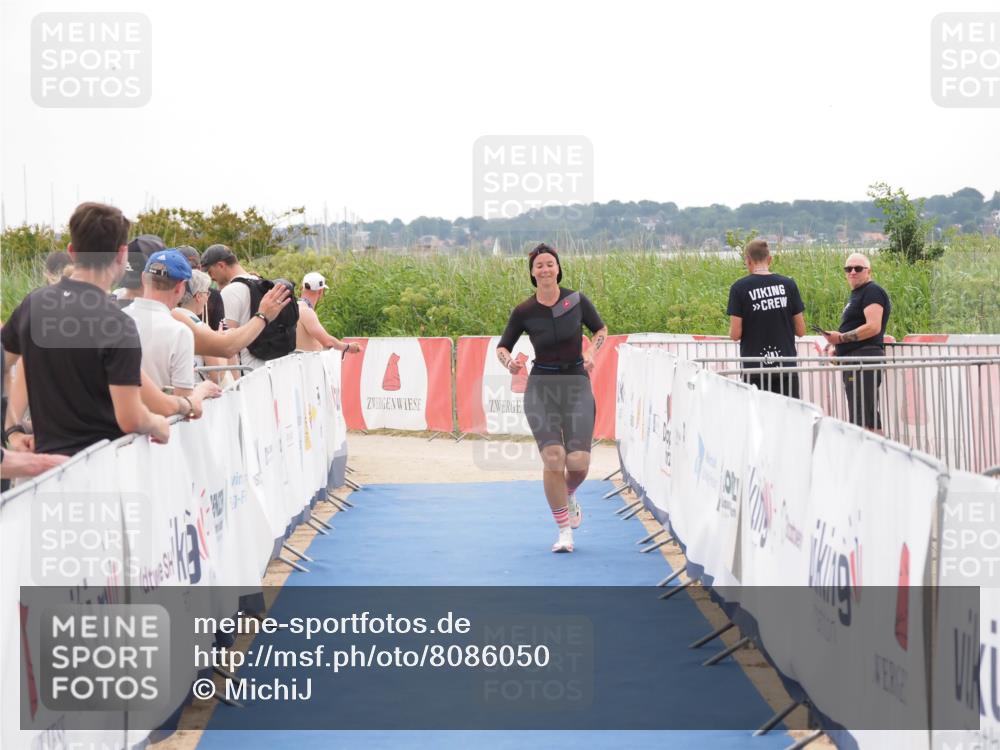 22.06.2025 - Viking Triathlon MichiJ http://msf.ph/oto/8086050 22.06.2025 16:14:50 Ziel 408 meine-sportfotos.de
