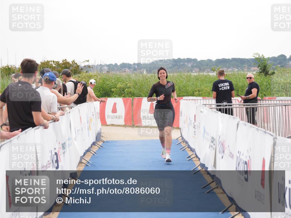 22.06.2025 - Viking Triathlon MichiJ http://msf.ph/oto/8086060 22.06.2025 16:14:51 Ziel 408 meine-sportfotos.de