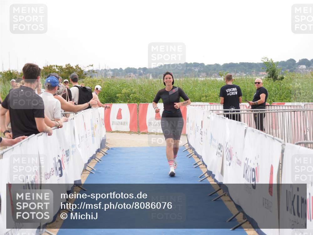 22.06.2025 - Viking Triathlon MichiJ http://msf.ph/oto/8086076 22.06.2025 16:14:51 Ziel 408 meine-sportfotos.de