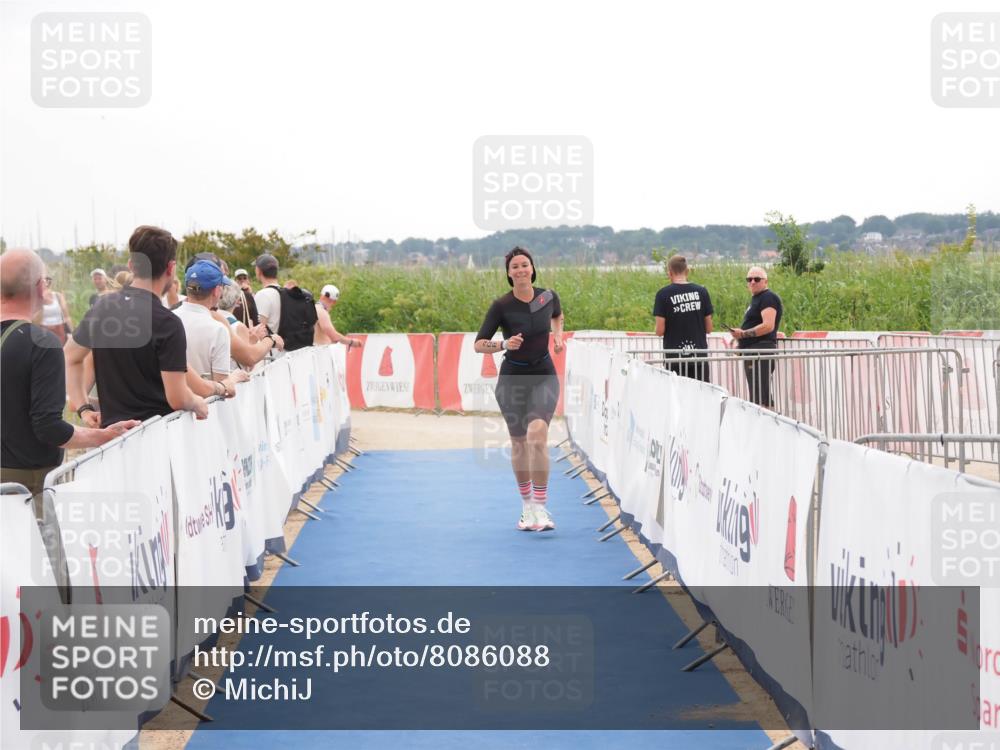 22.06.2025 - Viking Triathlon MichiJ http://msf.ph/oto/8086088 22.06.2025 16:14:51 Ziel 408 meine-sportfotos.de