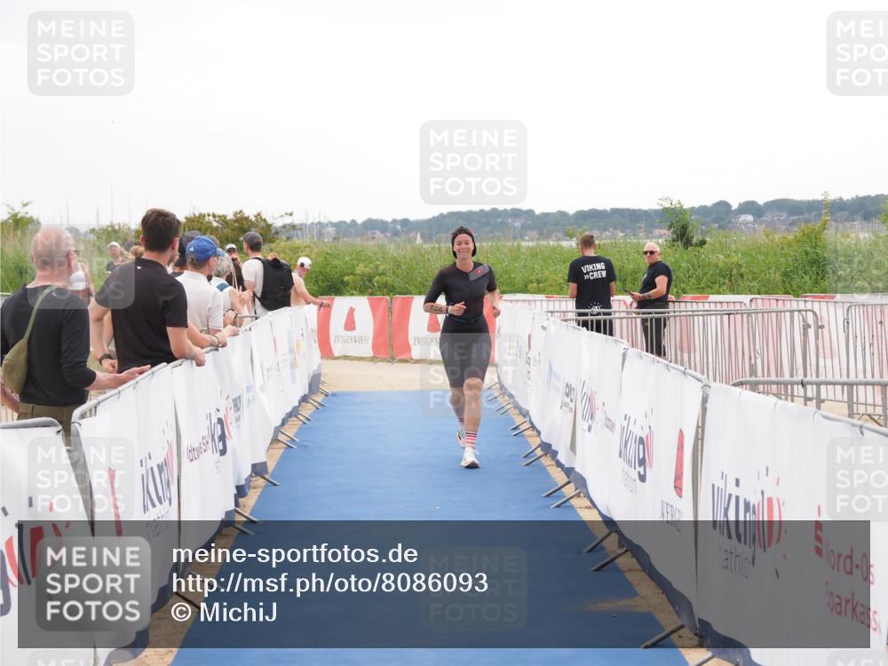 22.06.2025 - Viking Triathlon MichiJ http://msf.ph/oto/8086093 22.06.2025 16:14:51 Ziel 408 meine-sportfotos.de