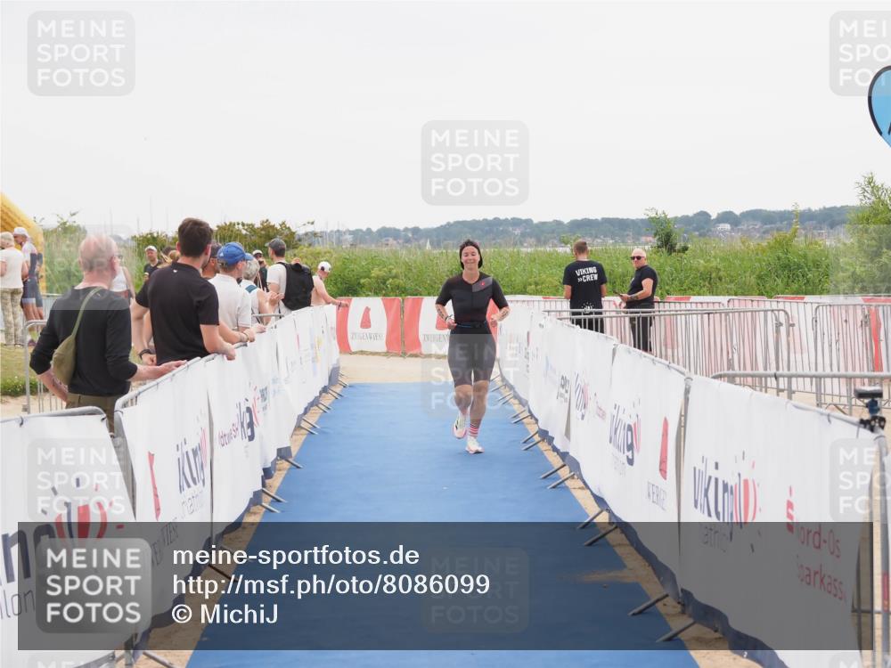 22.06.2025 - Viking Triathlon MichiJ http://msf.ph/oto/8086099 22.06.2025 16:14:51 Ziel 408 meine-sportfotos.de