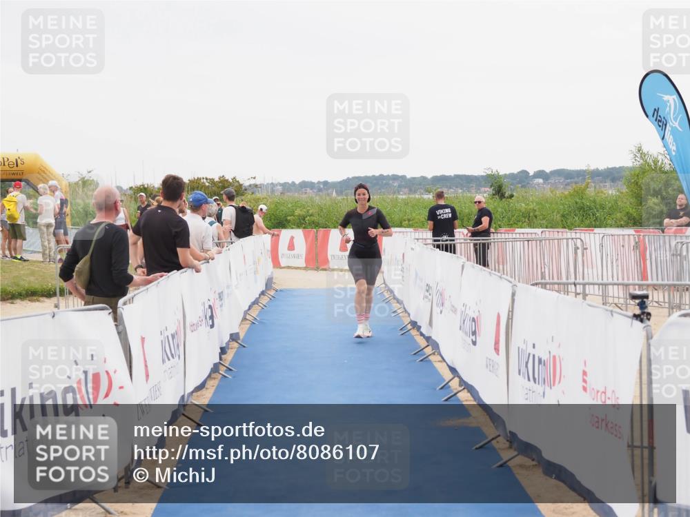 22.06.2025 - Viking Triathlon MichiJ http://msf.ph/oto/8086107 22.06.2025 16:14:52 Ziel 408 meine-sportfotos.de