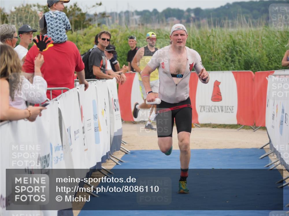 22.06.2025 - Viking Triathlon MichiJ http://msf.ph/oto/8086110 22.06.2025 14:47:38 Ziel 556 meine-sportfotos.de