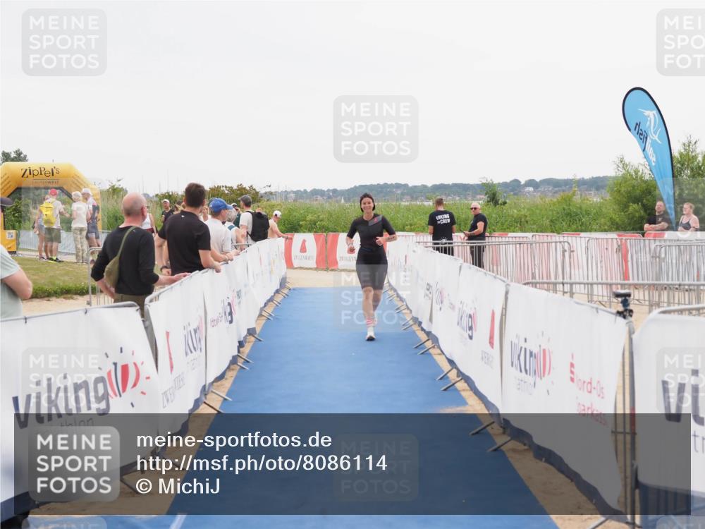22.06.2025 - Viking Triathlon MichiJ http://msf.ph/oto/8086114 22.06.2025 16:14:52 Ziel 408 meine-sportfotos.de