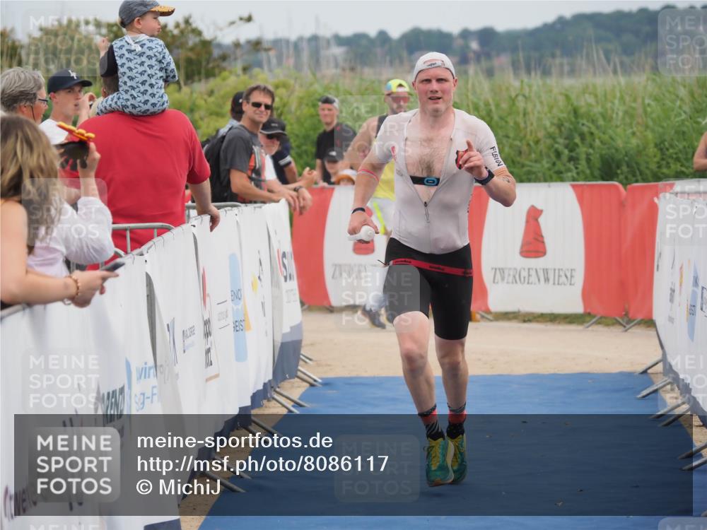 22.06.2025 - Viking Triathlon MichiJ http://msf.ph/oto/8086117 22.06.2025 14:47:38 Ziel 556 meine-sportfotos.de