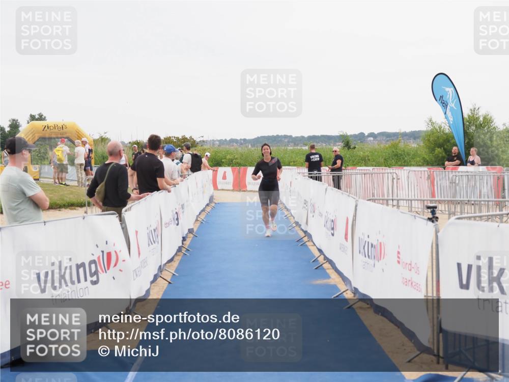22.06.2025 - Viking Triathlon MichiJ http://msf.ph/oto/8086120 22.06.2025 16:14:52 Ziel 408 meine-sportfotos.de