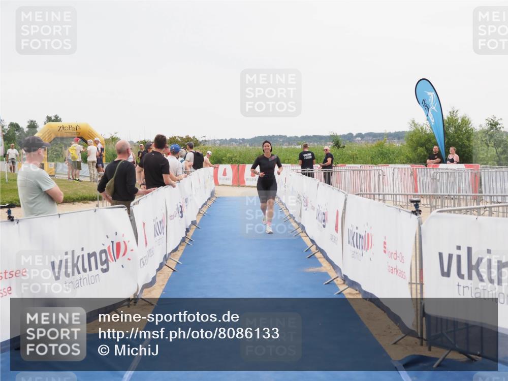 22.06.2025 - Viking Triathlon MichiJ http://msf.ph/oto/8086133 22.06.2025 16:14:52 Ziel 408 meine-sportfotos.de