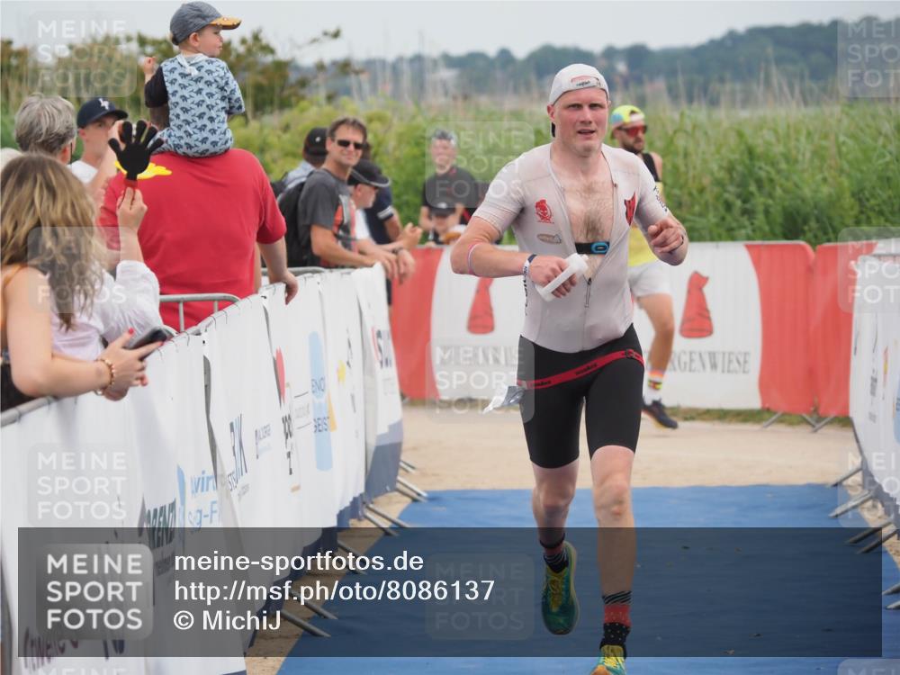 22.06.2025 - Viking Triathlon MichiJ http://msf.ph/oto/8086137 22.06.2025 14:47:38 Ziel 556 meine-sportfotos.de