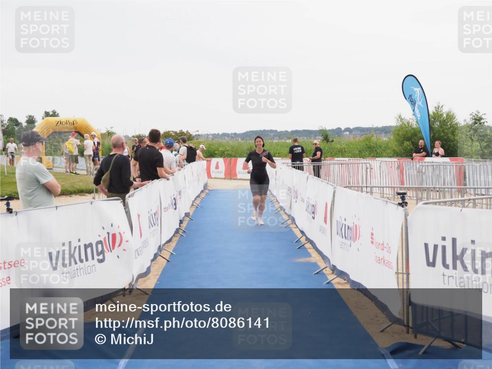 22.06.2025 - Viking Triathlon MichiJ http://msf.ph/oto/8086141 22.06.2025 16:14:52 Ziel 408 meine-sportfotos.de