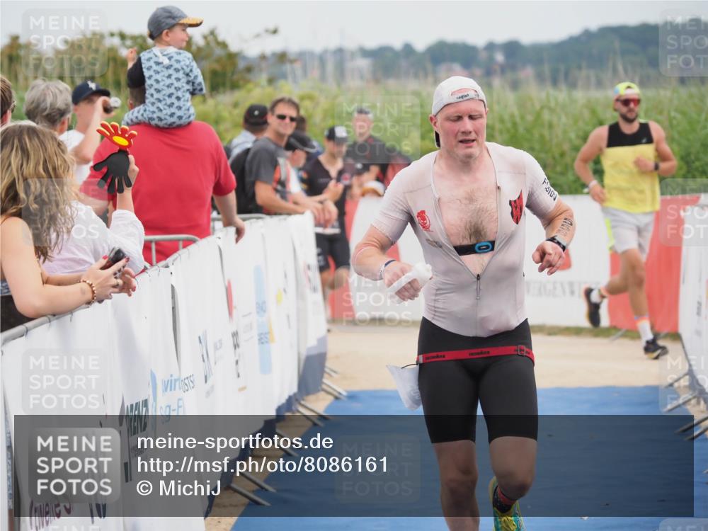 22.06.2025 - Viking Triathlon MichiJ http://msf.ph/oto/8086161 22.06.2025 14:47:39 Ziel 556 meine-sportfotos.de