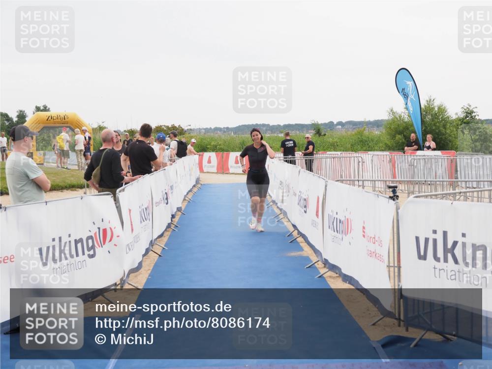 22.06.2025 - Viking Triathlon MichiJ http://msf.ph/oto/8086174 22.06.2025 16:14:53 Ziel 408 meine-sportfotos.de
