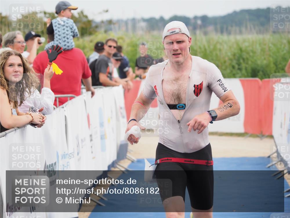 22.06.2025 - Viking Triathlon MichiJ http://msf.ph/oto/8086182 22.06.2025 14:47:39 Ziel 556 meine-sportfotos.de