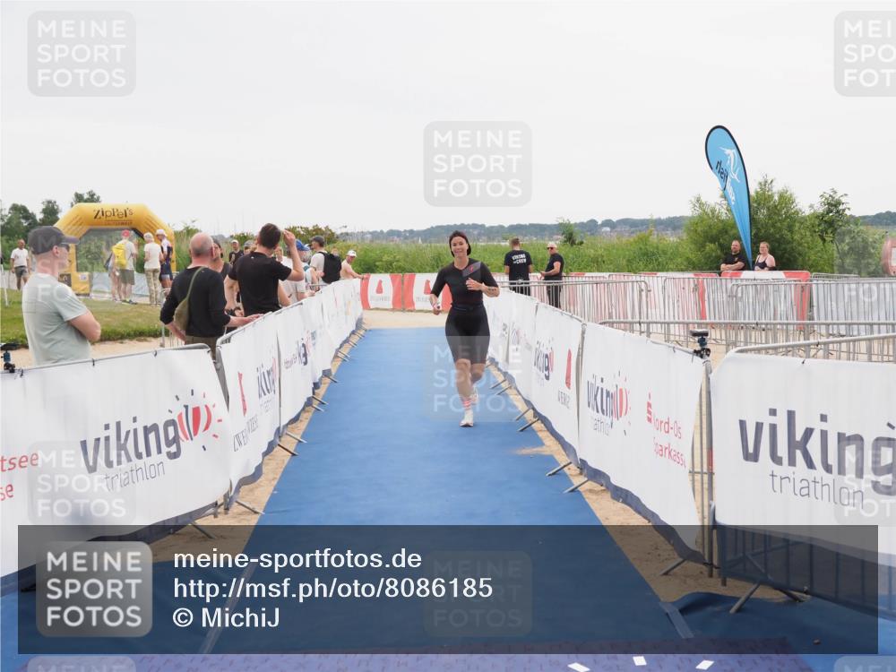 22.06.2025 - Viking Triathlon MichiJ http://msf.ph/oto/8086185 22.06.2025 16:14:53 Ziel 408 meine-sportfotos.de