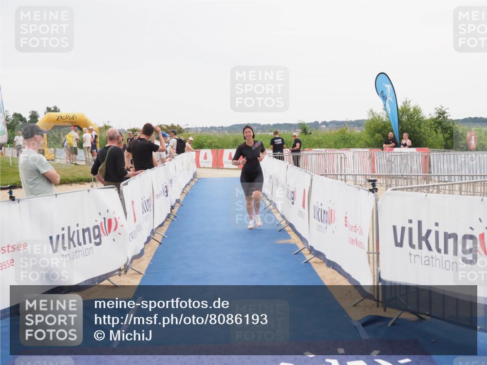 22.06.2025 - Viking Triathlon MichiJ http://msf.ph/oto/8086193 22.06.2025 16:14:53 Ziel 408 meine-sportfotos.de