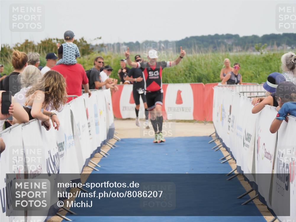 22.06.2025 - Viking Triathlon MichiJ http://msf.ph/oto/8086207 22.06.2025 14:47:59 Ziel 145, 520 meine-sportfotos.de