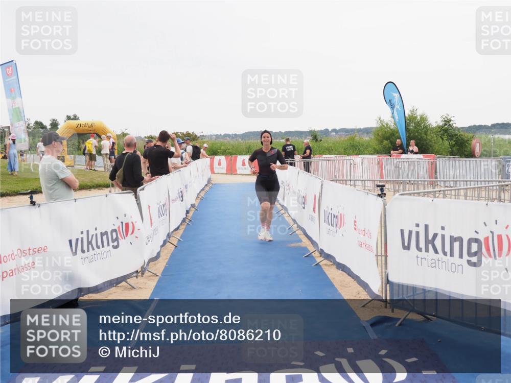22.06.2025 - Viking Triathlon MichiJ http://msf.ph/oto/8086210 22.06.2025 16:14:54 Ziel 408 meine-sportfotos.de