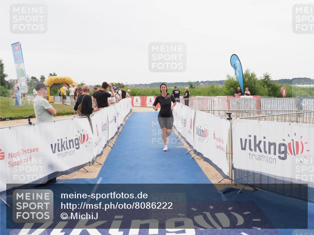 22.06.2025 - Viking Triathlon MichiJ http://msf.ph/oto/8086222 22.06.2025 16:14:54 Ziel 408 meine-sportfotos.de