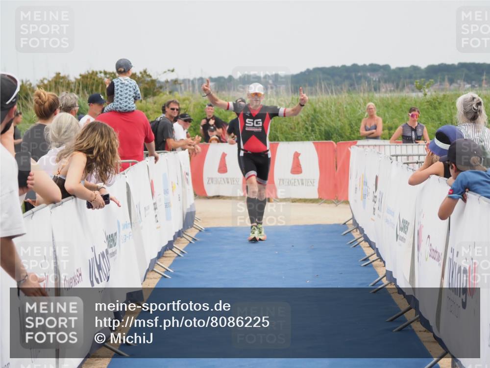 22.06.2025 - Viking Triathlon MichiJ http://msf.ph/oto/8086225 22.06.2025 14:47:59 Ziel 145, 520 meine-sportfotos.de