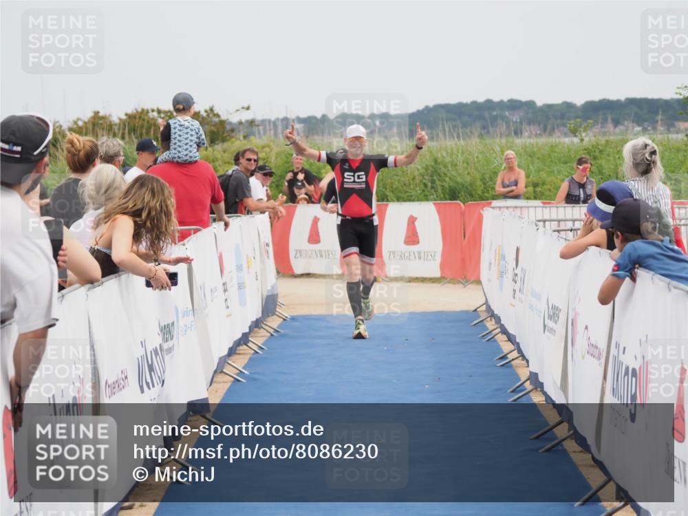 22.06.2025 - Viking Triathlon MichiJ http://msf.ph/oto/8086230 22.06.2025 14:47:59 Ziel 145, 520 meine-sportfotos.de