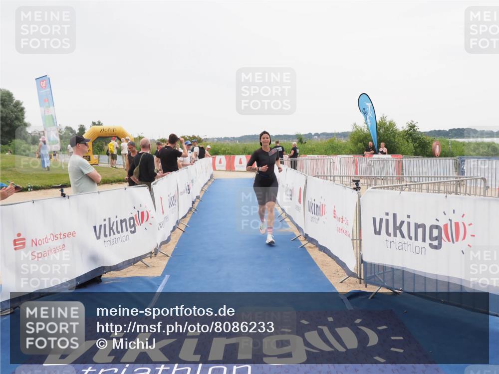 22.06.2025 - Viking Triathlon MichiJ http://msf.ph/oto/8086233 22.06.2025 16:14:54 Ziel 408 meine-sportfotos.de