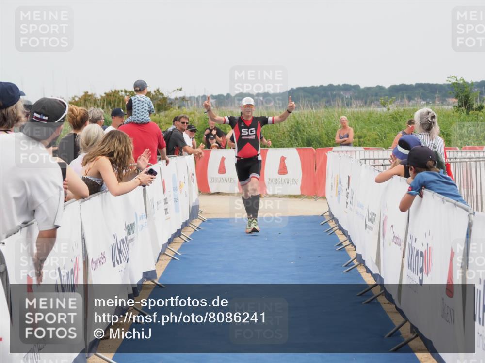 22.06.2025 - Viking Triathlon MichiJ http://msf.ph/oto/8086241 22.06.2025 14:48:00 Ziel 145, 520 meine-sportfotos.de