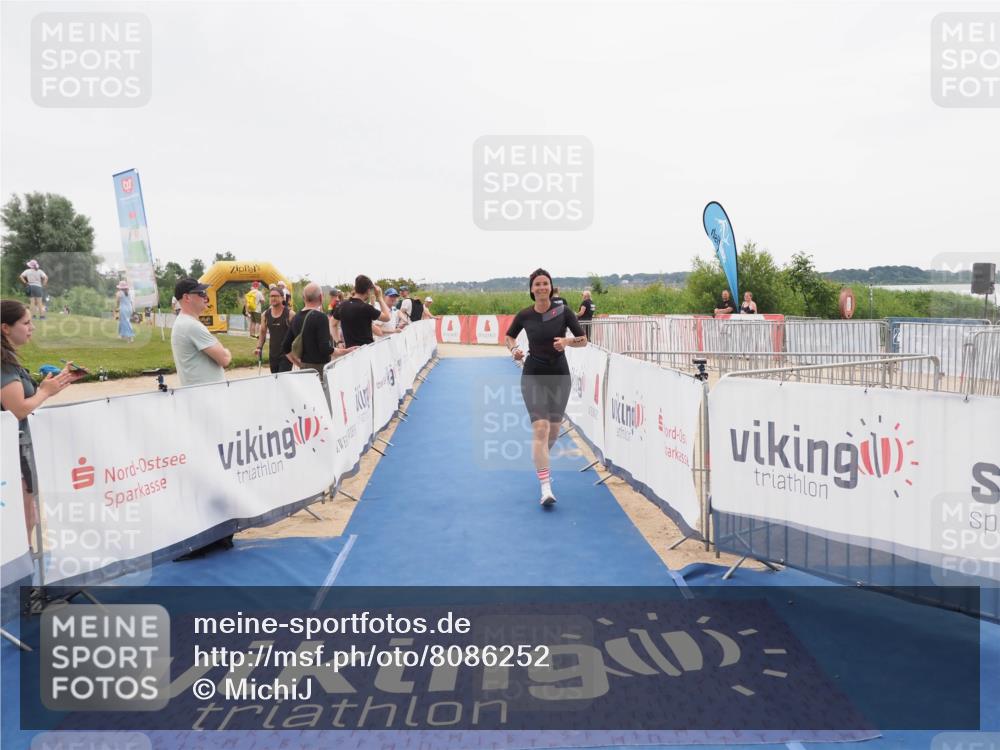 22.06.2025 - Viking Triathlon MichiJ http://msf.ph/oto/8086252 22.06.2025 16:14:55 Ziel 408 meine-sportfotos.de