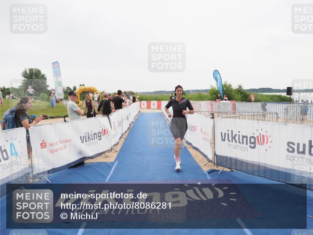 22.06.2025 - Viking Triathlon MichiJ http://msf.ph/oto/8086281 22.06.2025 16:14:55 Ziel 408 meine-sportfotos.de