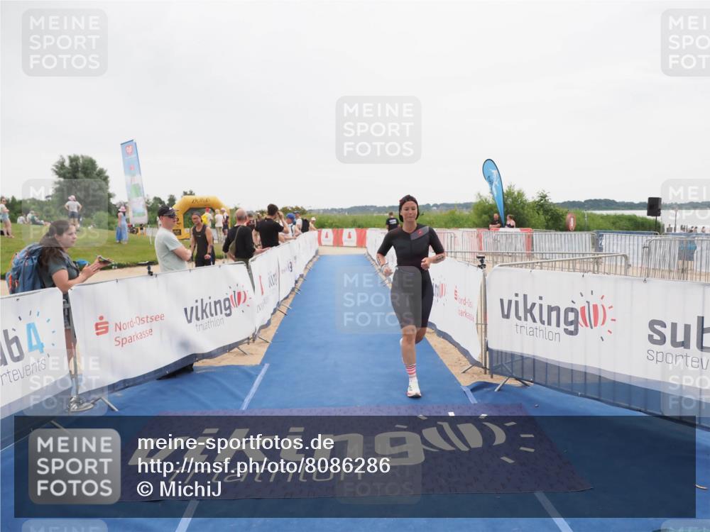 22.06.2025 - Viking Triathlon MichiJ http://msf.ph/oto/8086286 22.06.2025 16:14:55 Ziel 408 meine-sportfotos.de