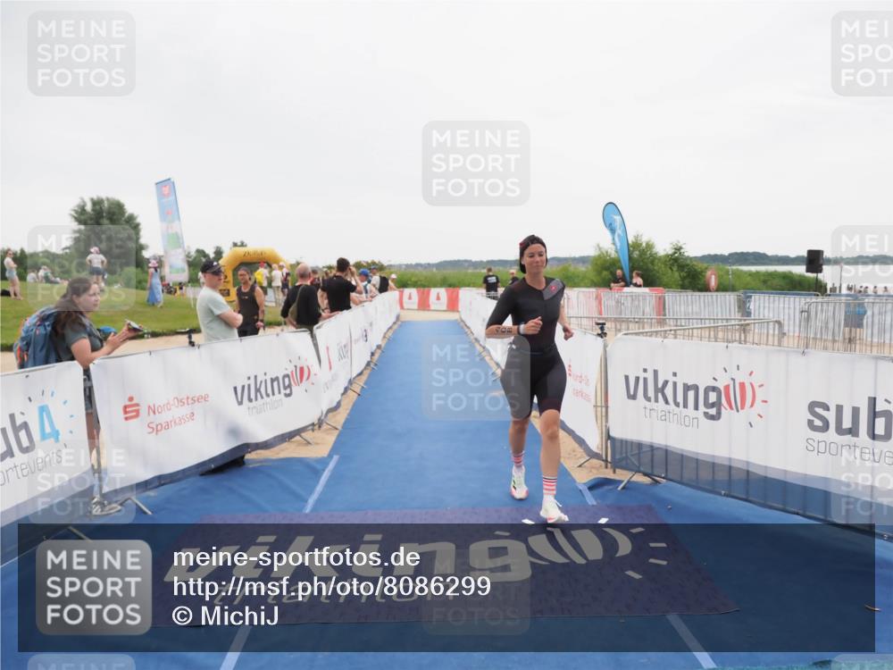 22.06.2025 - Viking Triathlon MichiJ http://msf.ph/oto/8086299 22.06.2025 16:14:56 Ziel 408 meine-sportfotos.de